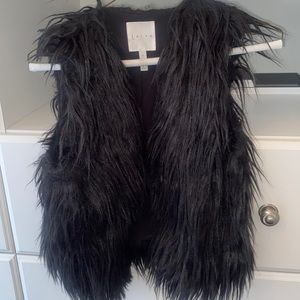 Black fur vest size small
